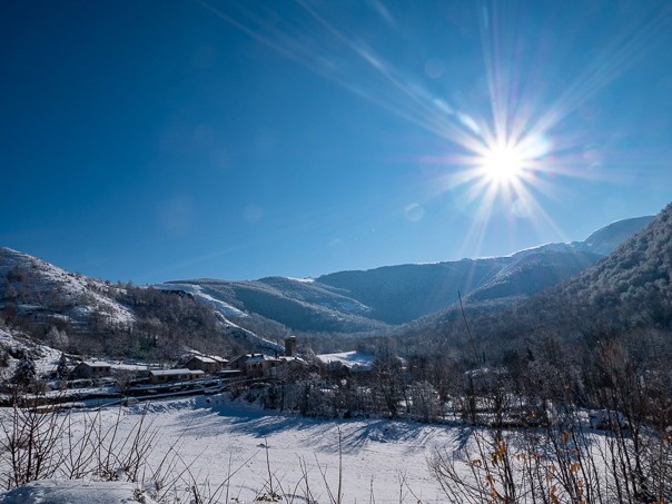 Gitamiglos village en Ariège neige